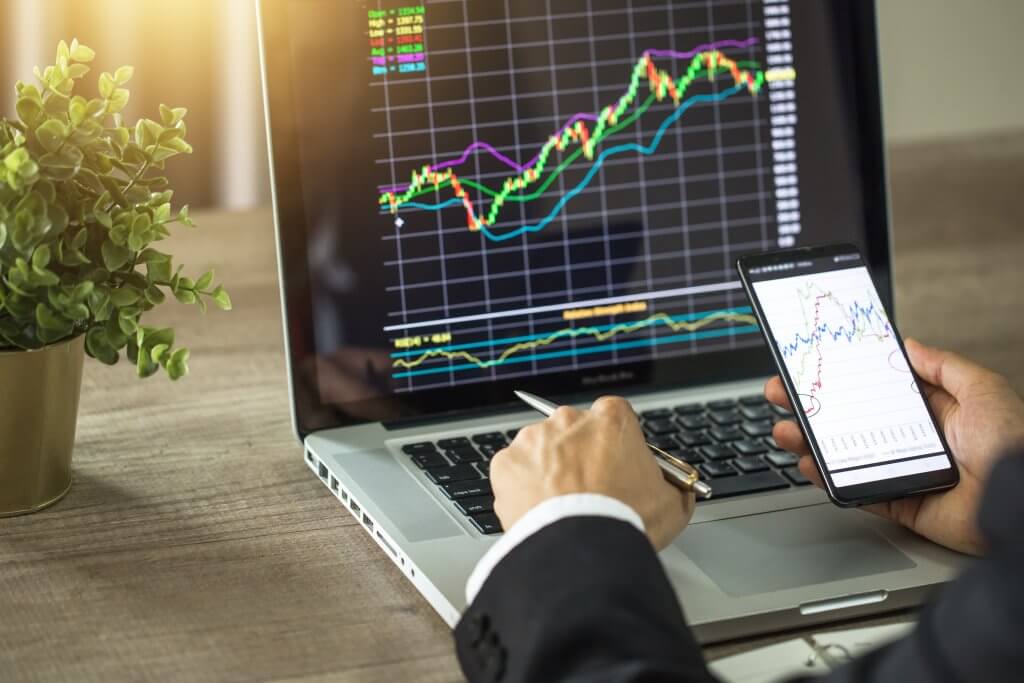 What is a Stock Broker? – UpVey